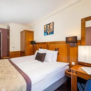 **** Hotel Carlton Buda Castle Hungary